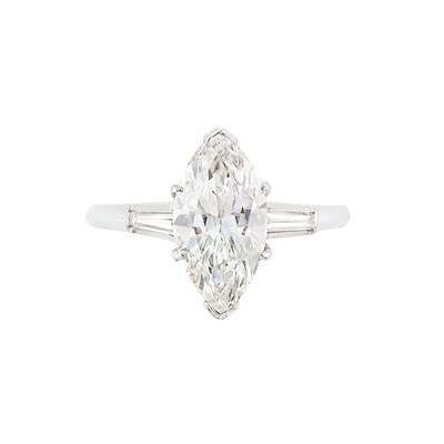 Lot 389 - Platinum and Diamond Ring