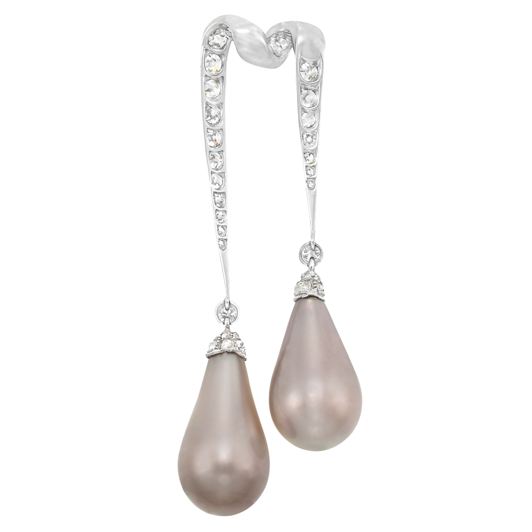 Lot 422 - Rare and Exceptional Platinum, Silver, Diamond and Natural Pearl Pendant